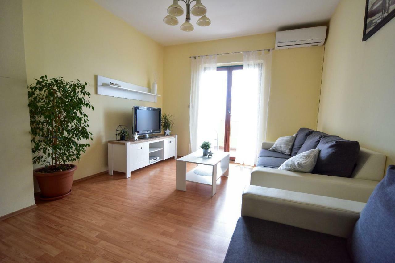 Apartment Marcella 2 Ljubač Exterior foto